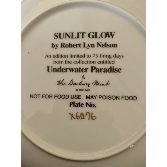 SUNLIT GLOW Collector Plate Underwater Paradise by Robert Lyn Nelson - Picture 2 of 2